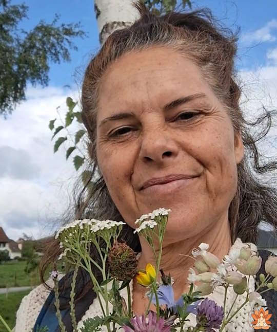 רפואה הוליסטית: עיסוי שוודי, רפואי והוליסטי - איריס לוי